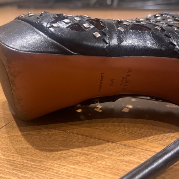 Studded boots - Picture 4 of 7